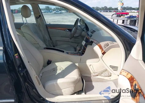 2005 Mercedes-Benz E 500 z USA, uszkodzony, nr VIN WDBUF70J25A756172